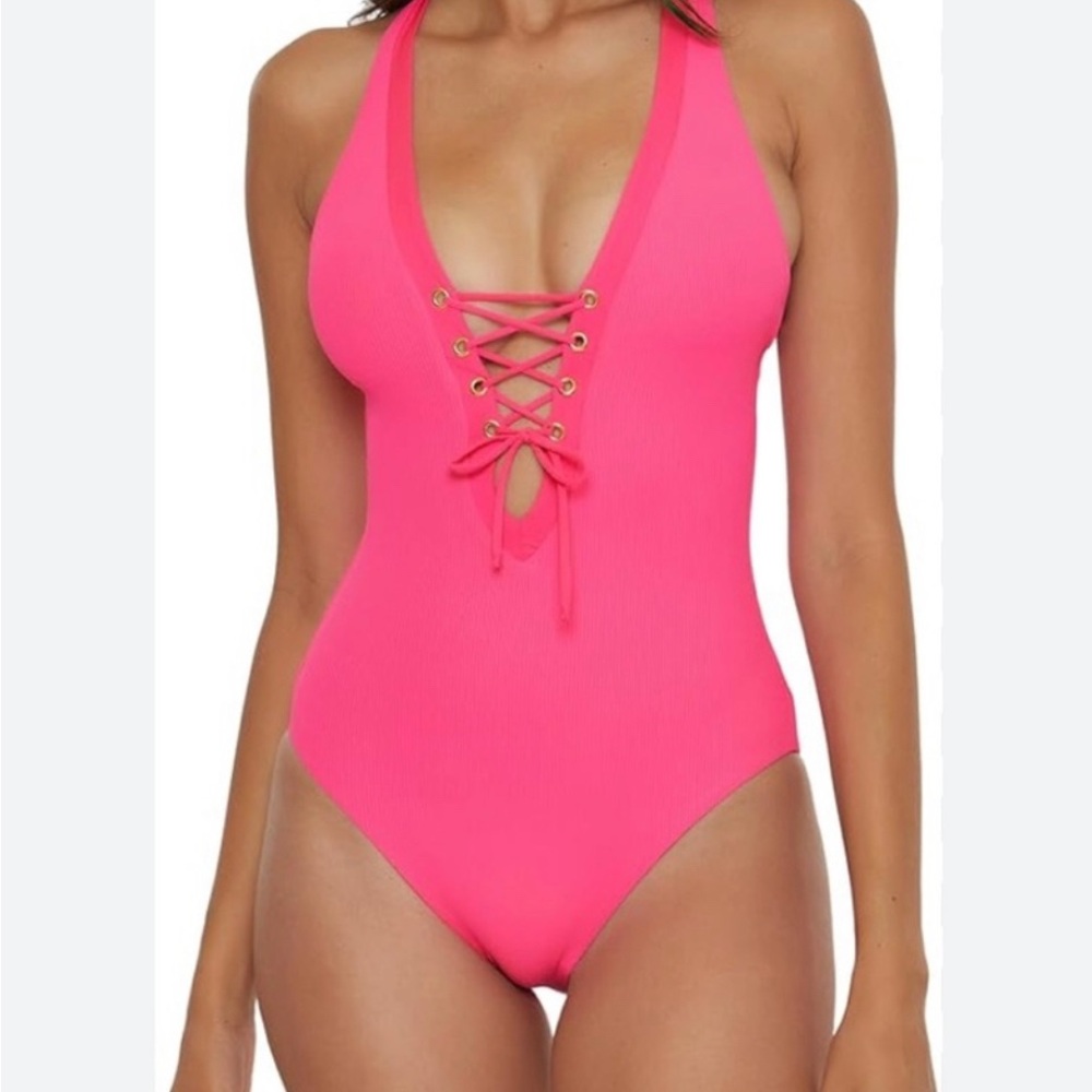 Becca One Piece Swimsuit- New 🌴🌴🏖🏖